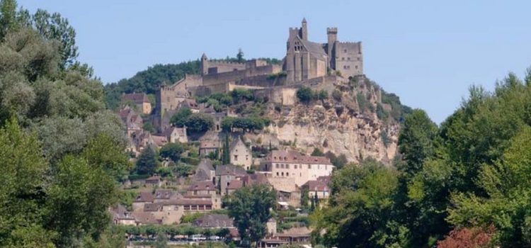 Descente en canoë sur la Dordogne en famille : pourquoi pas ?
