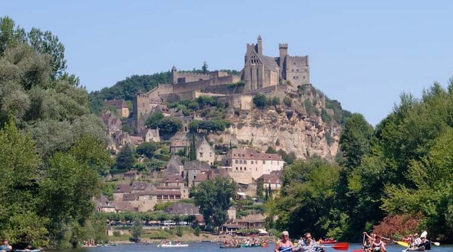 Descente en canoë sur la Dordogne en famille : pourquoi pas ?